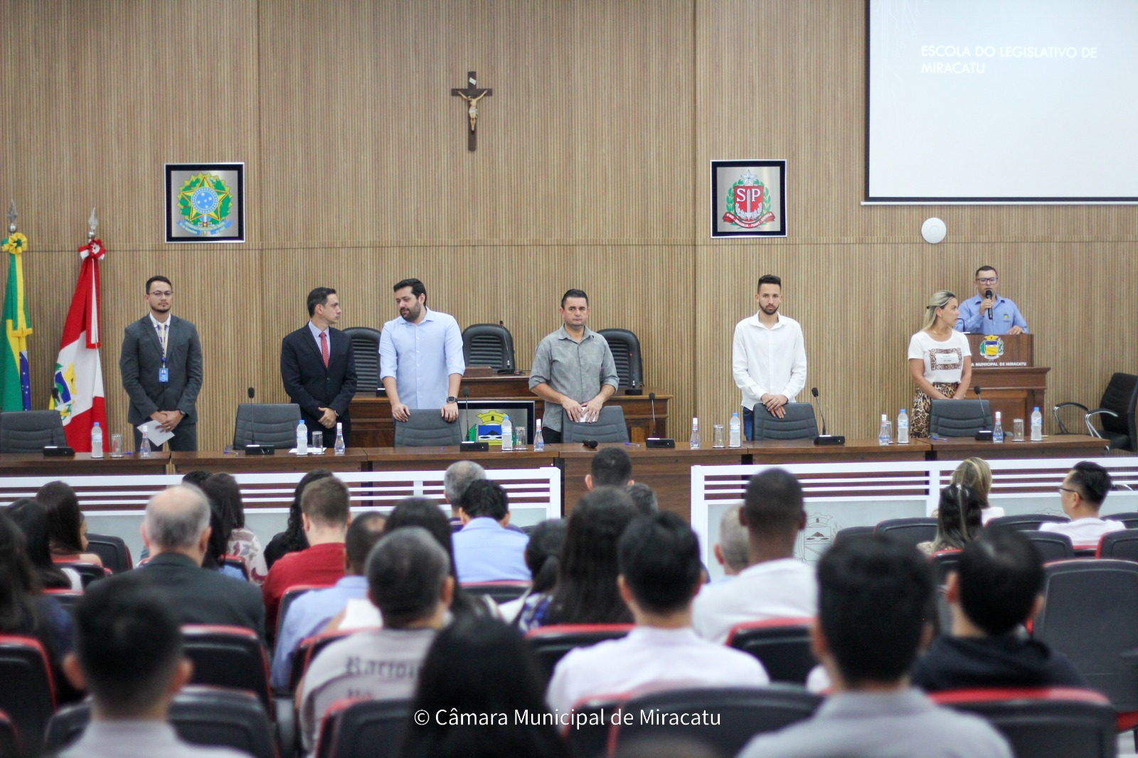 A Câmara Municipal de Miracatu através da Escola do Legislativo e em parceria com o Tribunal de Contas do Estado de São Paulo – UR12 Registro e o SEBRAE promove evento sobre a Nova Lei de Licitações  para Compradores