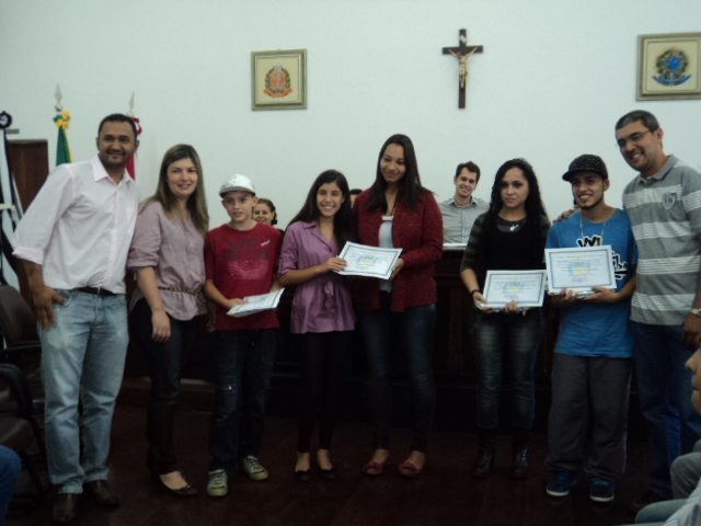 Alunos da EE Santa Rita de Cássia