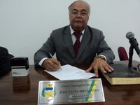 Pastor José Fanes solicita ao Executivo Projeto de Lei que priorize compras e serviços no município