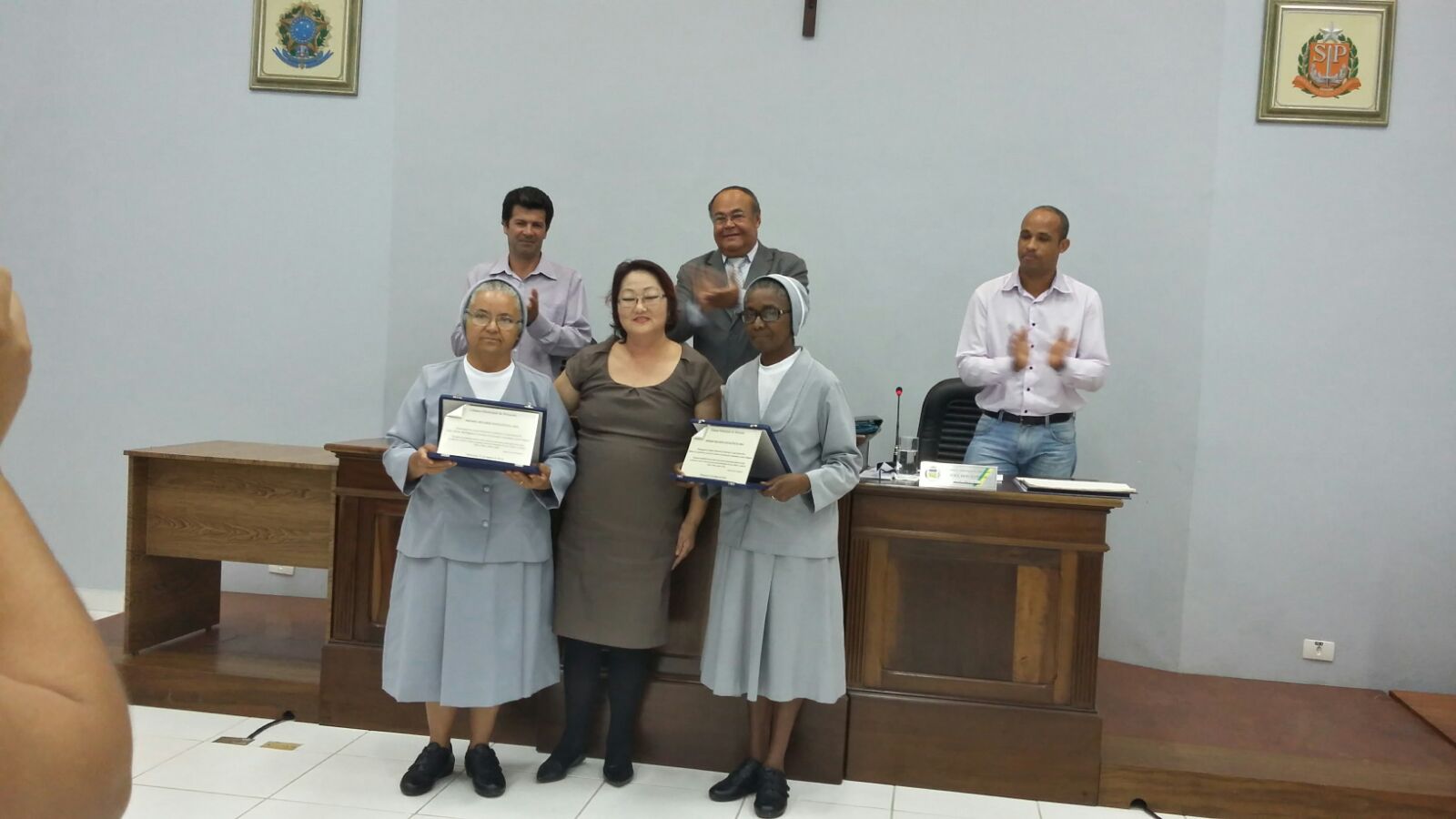 Homenagem às irmãs Mestras Pias do Projeto Lucianas