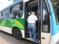 Vereador Junior Baiano solicita elaboração do Projeto que Estabelece gratuidade do transporte para idosos a partir de 60 anos
